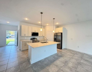 13334 Sw 29th Circle - Photo Thumbnail 5