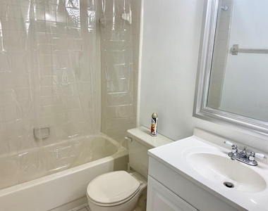 2966 S Semoran Boulevard - Photo Thumbnail 11