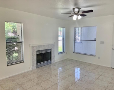 2966 S Semoran Boulevard - Photo Thumbnail 4