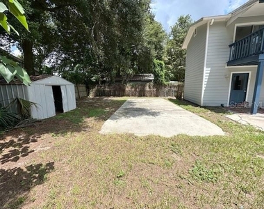 7803 Rose Avenue - Photo Thumbnail 2