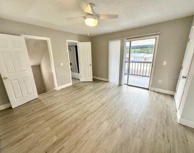 7803 Rose Avenue - Photo Thumbnail 8