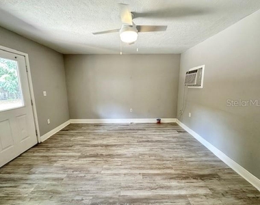 7803 Rose Avenue - Photo Thumbnail 3