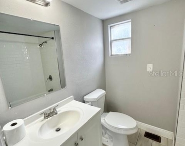 7803 Rose Avenue - Photo Thumbnail 11