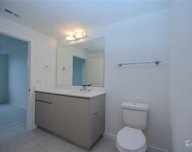 5563 Millenia Park Blvd - Photo Thumbnail 15