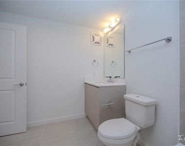 5563 Millenia Park Blvd - Photo Thumbnail 13
