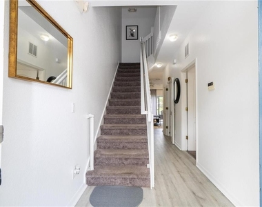 2433 Caravelle Circle - Photo Thumbnail 4