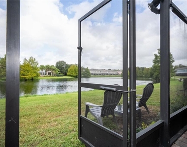 2433 Caravelle Circle - Photo Thumbnail 38
