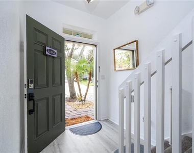 2433 Caravelle Circle - Photo Thumbnail 5
