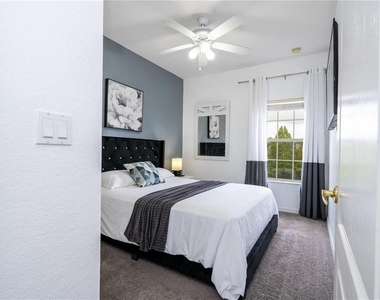 2433 Caravelle Circle - Photo Thumbnail 32