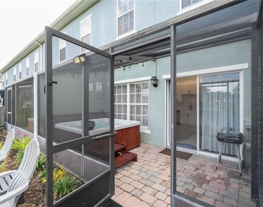 2433 Caravelle Circle - Photo Thumbnail 40
