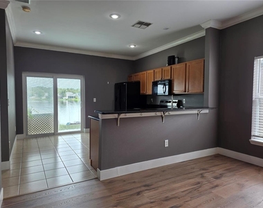 4908 Waterside Pointe Circle - Photo Thumbnail 9