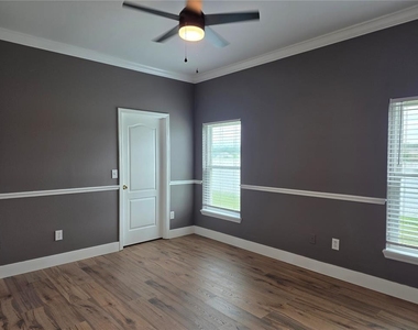4908 Waterside Pointe Circle - Photo Thumbnail 13