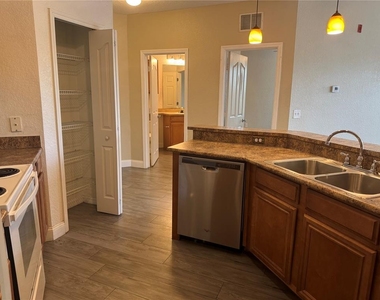 6149 Metrowest Boulevard - Photo Thumbnail 10