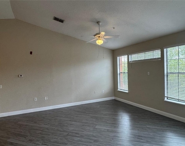 6149 Metrowest Boulevard - Photo Thumbnail 16
