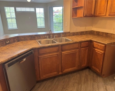 6149 Metrowest Boulevard - Photo Thumbnail 7