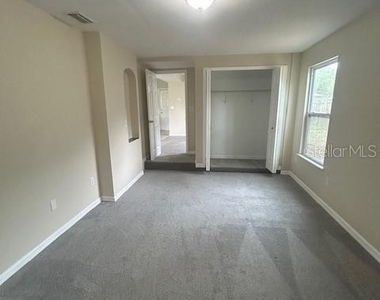 106 Garrison Drive - Photo Thumbnail 7