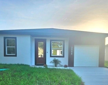 2068 Dixie Ave - Photo Thumbnail 3