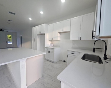 2068 Dixie Ave - Photo Thumbnail 4