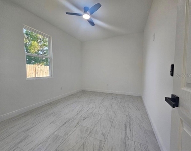 2068 Dixie Ave - Photo Thumbnail 13