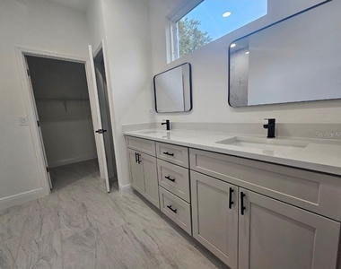 2068 Dixie Ave - Photo Thumbnail 6