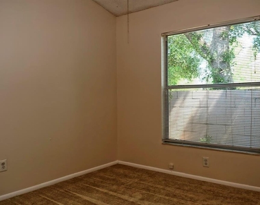 551 Carambola Avenue - Photo Thumbnail 4