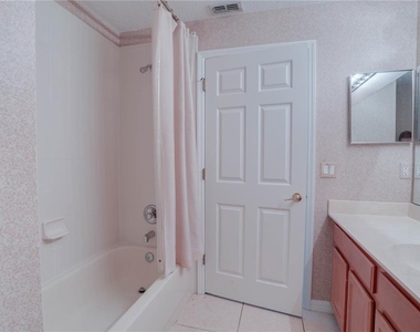 9983 Brodbeck Boulevard - Photo Thumbnail 27