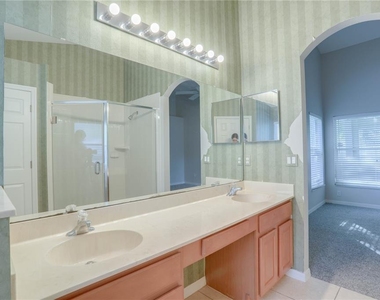 9983 Brodbeck Boulevard - Photo Thumbnail 20