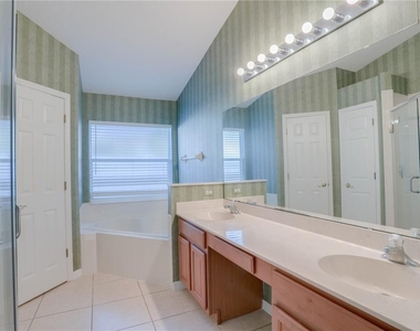 9983 Brodbeck Boulevard - Photo Thumbnail 21