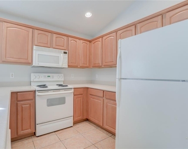 9983 Brodbeck Boulevard - Photo Thumbnail 12