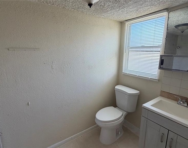 113 W Hanlon Street - Photo Thumbnail 8