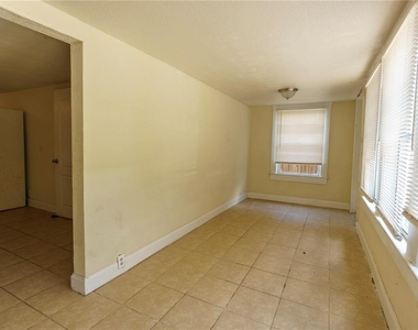 113 W Hanlon Street - Photo Thumbnail 4