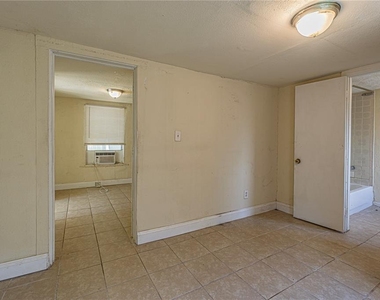 113 W Hanlon Street - Photo Thumbnail 6