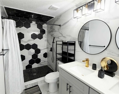1414 E Harding Street - Photo Thumbnail 40