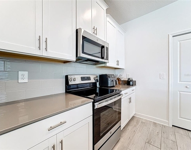3077 Ella Way - Photo Thumbnail 11