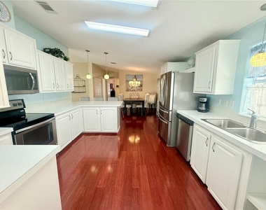 8713 E 28th Avenue - Photo Thumbnail 9