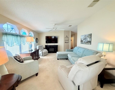 8713 E 28th Avenue - Photo Thumbnail 4