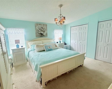 8713 E 28th Avenue - Photo Thumbnail 15