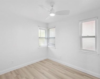 263 Williams Avenue - Photo Thumbnail 13