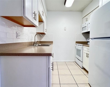 1607 Baltimore Avenue - Photo Thumbnail 4