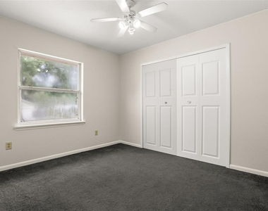 747 Monroe Harbor Place - Photo Thumbnail 15