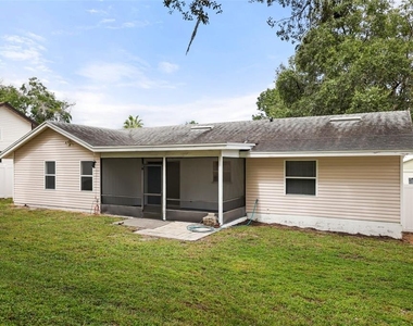 747 Monroe Harbor Place - Photo Thumbnail 24