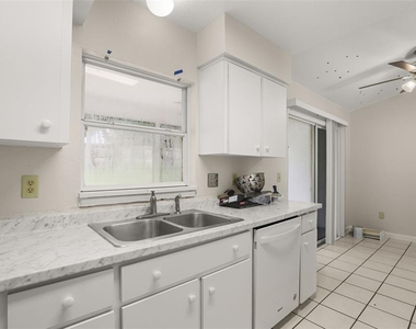 747 Monroe Harbor Place - Photo Thumbnail 10