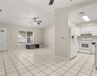 747 Monroe Harbor Place - Photo Thumbnail 5