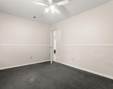 747 Monroe Harbor Place - Photo Thumbnail 18