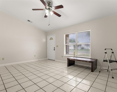 747 Monroe Harbor Place - Photo Thumbnail 2