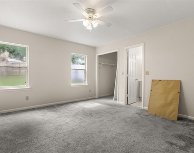 747 Monroe Harbor Place - Photo Thumbnail 11