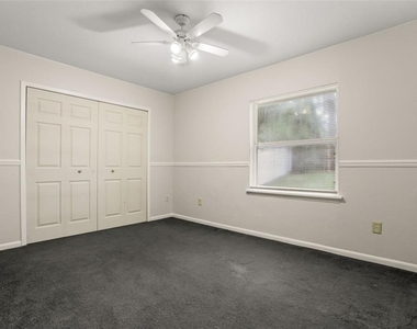 747 Monroe Harbor Place - Photo Thumbnail 17