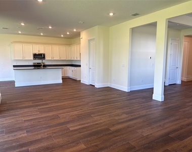 16645 Lone Oak Circle - Photo Thumbnail 9
