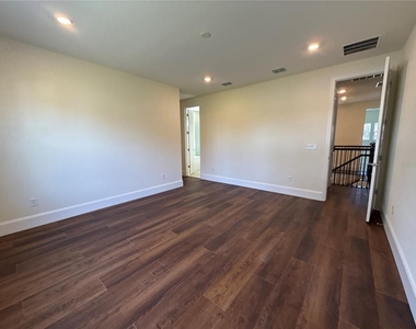16645 Lone Oak Circle - Photo Thumbnail 20