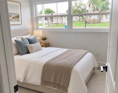 3710 Catalina Drive - Photo Thumbnail 8
